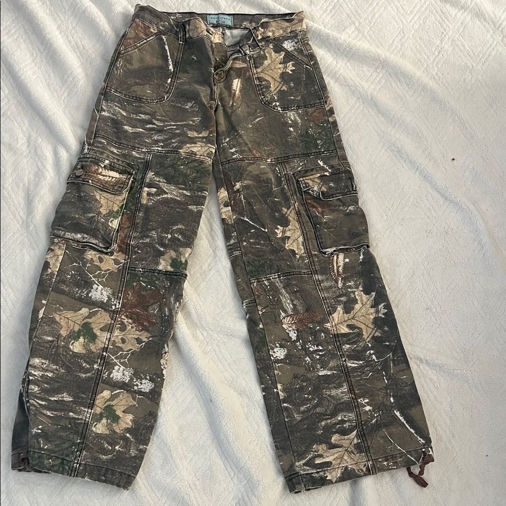 REVICE Distressed Camouflage Pants